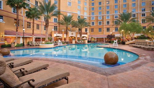Wyndham Grand Desert 2BR Apartment with Resort Access - Foto 4