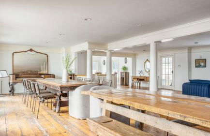 Historic & Secluded Estate on the Hudson River w/ Pool Sleeps 24 River House by Avantstay - Foto 131