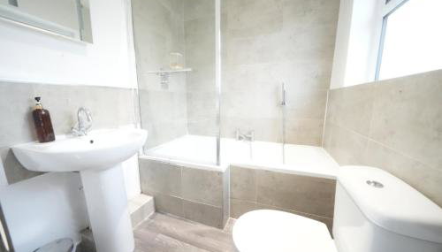 Private Rooms-Private Bathrooms-Near Airport- CABIN CREW paradise - Foto 4, Shower