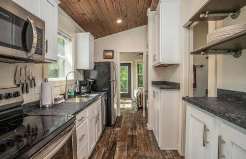 High Hollow Cottage Modern Tiny Home with Hot Tub - Foto 7