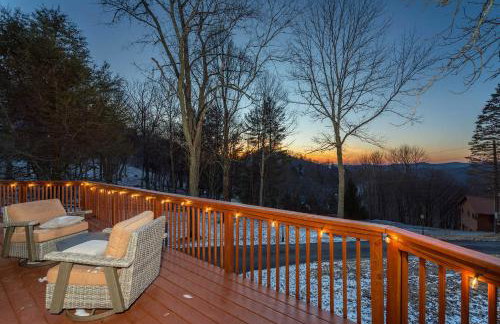 6 Br Cabin Hot Tub Fire Pit Min to Hatley Pointe - Foto 66