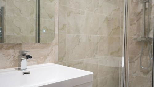 Glasgow - 2 Bedroom Apartment - Foto 4