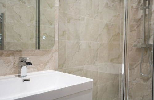 Glasgow - 2 Bedroom Apartment - Foto 4