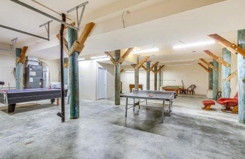 Oceanfront Castle with Hot Tub and Game Room - Foto 22