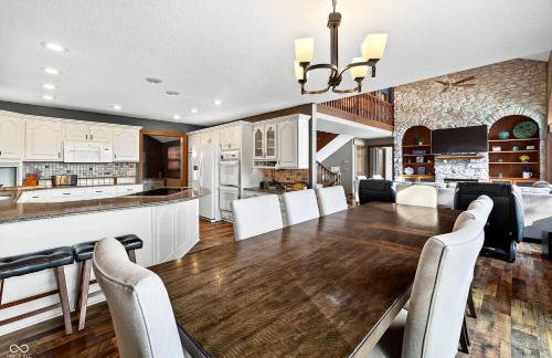 Lakefront Group Stay, Sleeps 19, Indoor Pool, Hot Tub, Arcades - Foto 15