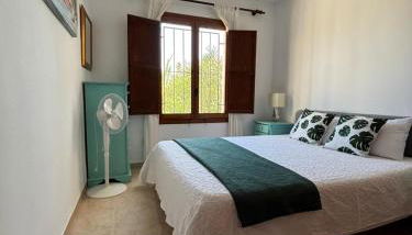 Apartamento con jardín, piscina y parking - Foto 5