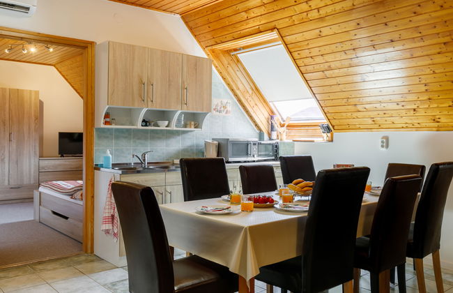 4 bedroom Apartment in Siófok with garden - Photo 3