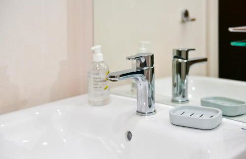 Cardiff Bay Retreat Sleeps 4 Parking - Pass the Keys - Foto 33