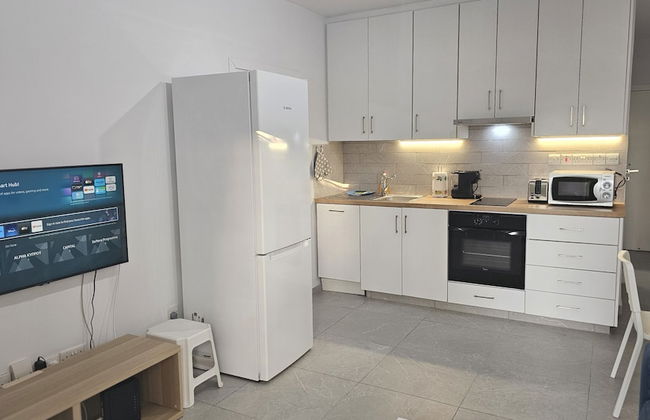 145 NIC - Stay Historia Apartment - Photo 13