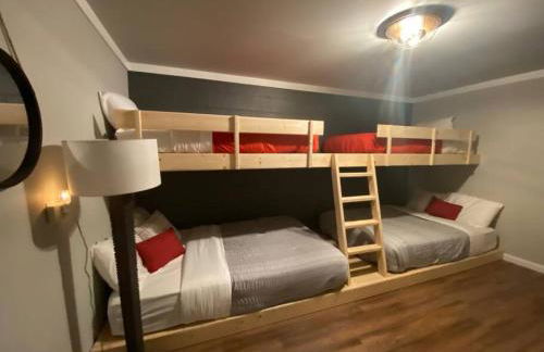 Beautiful Waterfront with Dock Firepit Hot tub - Foto 40