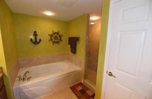 Opus Condominiums - Photo 28