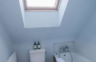 Hazel House - Cosy 2 bedroom house with parking near to Oxford - Foto 4