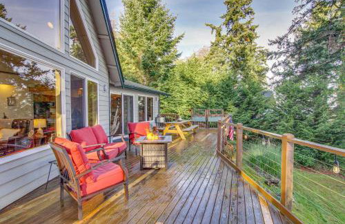 Hat Island Home with Stunning View and Wraparound Deck - Photo 34