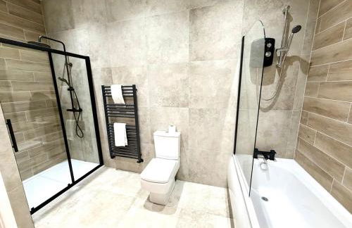 Spacious 4 Bed House, Modern, Free Parking - Foto 11