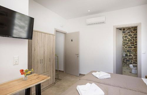 Villa Pasiphae - With Private Heated Pool - Photo 48