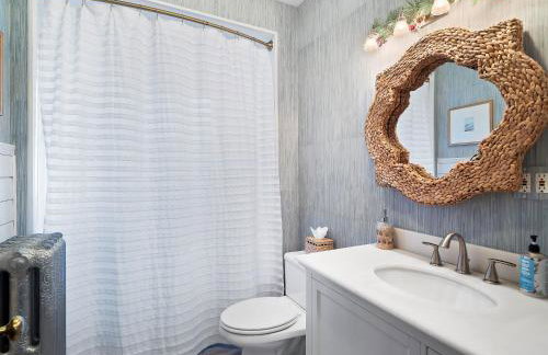 Stylish Lakeside Living - walk to the beach - Foto 6