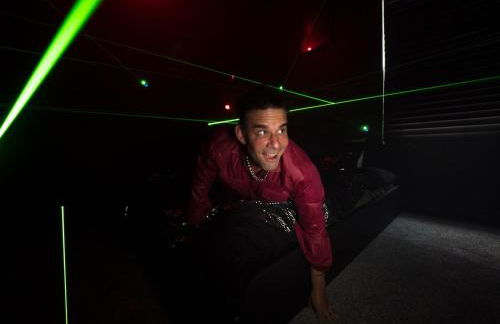 Lakefront Mansion on 10 Acres - Sleeps 15-45 - Foto 31