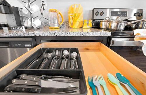 Make Lemonade in luxury w king bed and free parking plus 40 minutes to Nashville - Foto 26