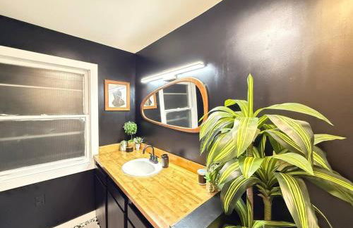 Vibing Hudson Retreat Pet-Friendly w Hot Tub - Foto 17