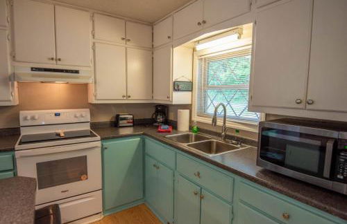 2Bd Riverfront with Expansive Outdoor Space, River Access, Fire Pit - Foto 12