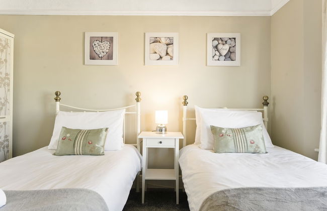 Family Friendly 3BR House w garden BBQ - Foto 5