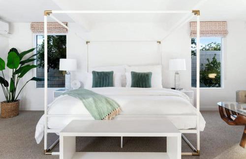 Monterey Manor Interior Designed Home Plus Pool - Photo 46