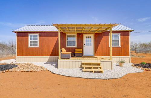 Hike, Hunt and Fish Pet-Friendly Studio in Dilley! - Photo 17