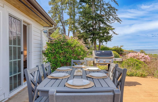 Colonial Bluff House Above the Sea by Avantstay - Foto 38