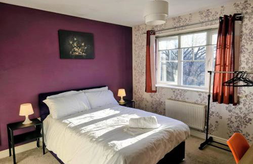 Spacious Home in Walsall with Parking & Garden - Foto 1