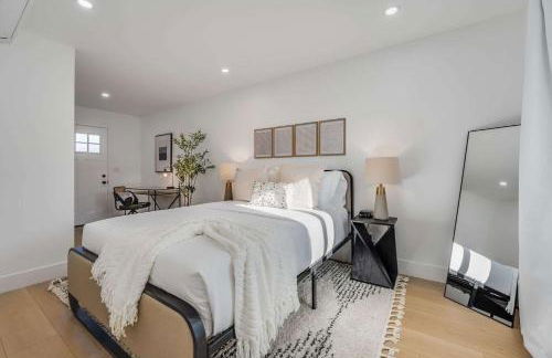 Brand New Apt w Parking Blocks from Downtown- D - Foto 3