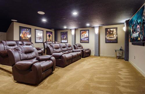 Luxury Mansion Pool Hot Tub Theater Outdoor Kitchen BBQ GM RM 2 Miles Disney - Foto 2