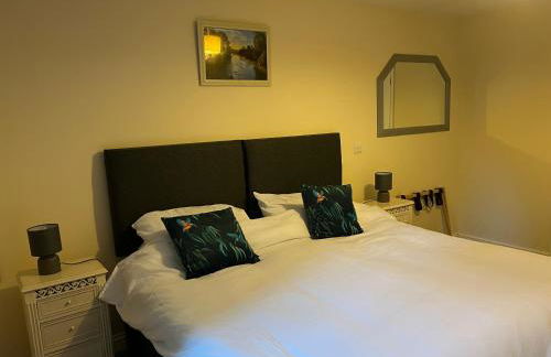 Cosy Hillside Annex - Photo 3