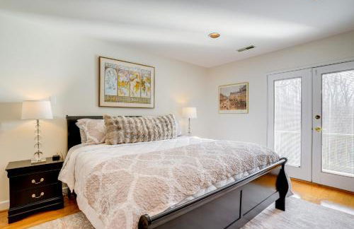 The White Elephant Inn Getaway with Pool and Hot Tub! - Foto 16