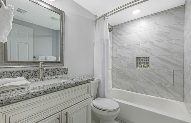Spacious 5 Bedroom Near Magazine St & Uptown - Foto 26