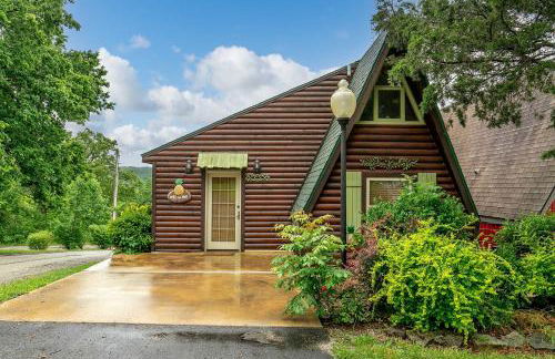 8 Mi to Dogwood Canyon Cozy Cabin with Deck - Foto 24