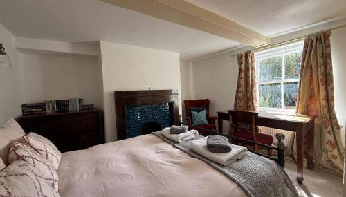 Two Sides Cottage - Photo 2