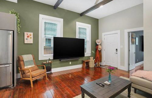 Prime location very close to downtown! - Photo 63