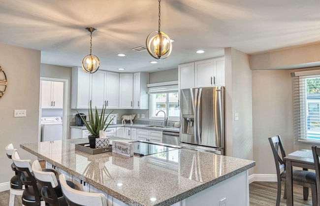 3BR Sleeps 8 Pool Putting Green BQQ Large Island! - Foto 9