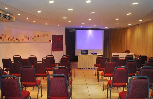 Completo em Hotel Localização Perfeita - Photo 58