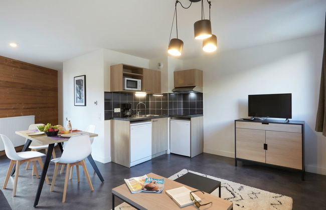 3 bedroom Apartment in Les Deux Alpes with swimming pool and garden - Photo 8