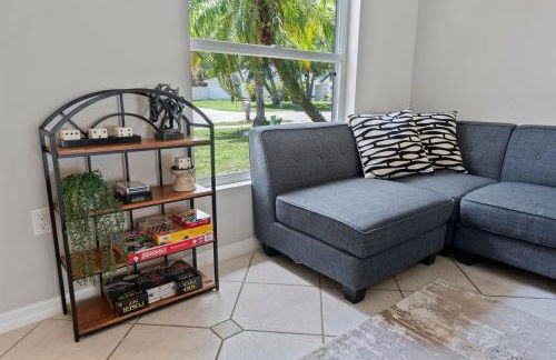 Relaxing 3BR Heated Pool & Hot Tub Retreat - Foto 44