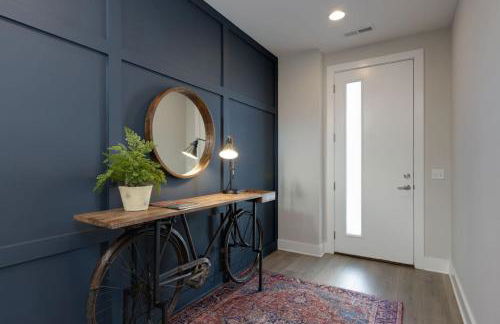 Large Royal Townhome Beautiful Design and Rooftop - Foto 6