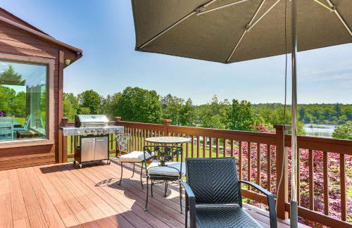 Walk to Bethel Woods Family Home with Deck and Views! - Foto 11
