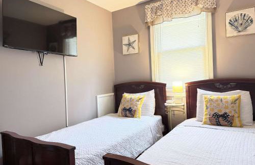 The Cozy Bungalow 3 parking fully fenced yard - Foto 8