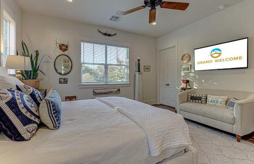 Immaculate Waterfront Family Home for 16 w Private Dock - Foto 36