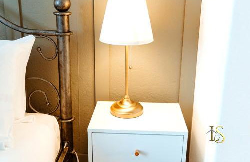 *Luke Stays Oswald Terrace* - Foto 15