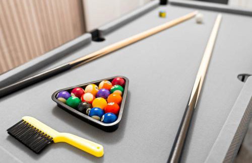 Stylish 3 Bedroom House - Garden - Pool Table - Parking 165M - Foto 5