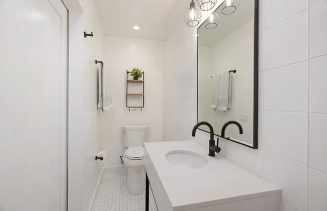 Coastal Palm Haven - With Hot Tub - Foto 28