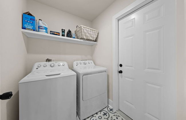 Spacious 6 Bed House Airport Pet Friendly AFB - Foto 33