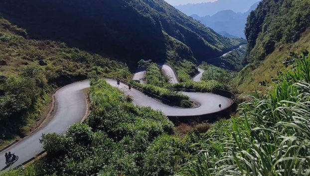 Follow the Hà Giang Loop